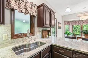 2335 Black Oak Dr, Troy, OH 45373 - Photo 5
