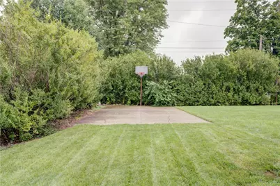 327 S Chippewa Drive, Greenville, OH 45331 - Photo 7