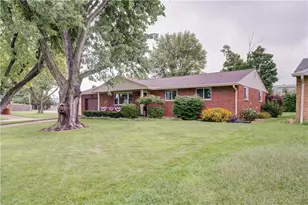 327 S Chippewa Dr, Greenville, OH 45331 - Photo 3