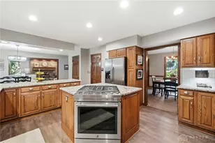 7670 Whispering Oaks Trail, Tipp City, OH 45371 - Photo 21