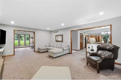 7670 Whispering Oaks Trail, Tipp City, OH 45371 - Photo 15