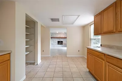 5404 Quisenberry Drive, Fairborn, OH 45424 - Photo 11
