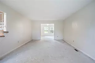 5404 Quisenberry Dr, Fairborn, OH 45424 - Photo 15