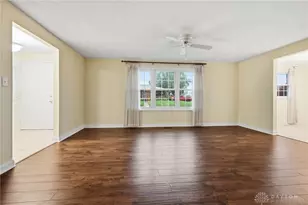 11 E Bonomo Dr, Fairborn, OH 45324 - Photo 9