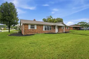 11 E Bonomo Dr, Fairborn, OH 45324 - Photo 3