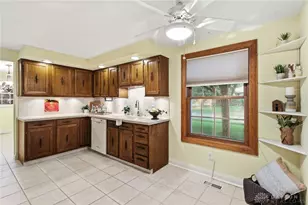 11 E Bonomo Dr, Fairborn, OH 45324 - Photo 15