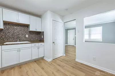 719 Cosler Drive, Dayton, OH 45403 - Photo 9