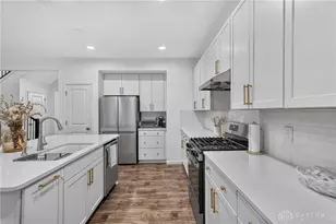 10111 Washington Gln Dr, Dayton, OH 45458 - Photo 15