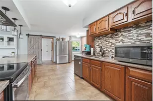 4041 Shadowleaf Dr, Bellbrook, OH 45305 - Photo 11