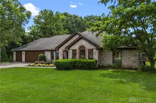 8495 Highmount Dr, Springboro, OH 45066 - Photo 1
