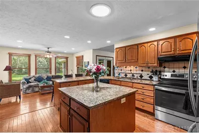 8495 Highmount Drive, Springboro, OH 45066 - Photo 11