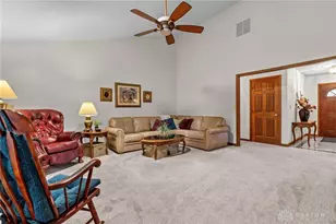 8495 Highmount Dr, Springboro, OH 45066 - Photo 5