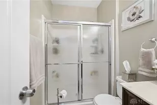 7464 Bridge Point Dr, Cincinnati, OH 45248 - Photo 29