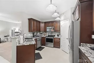 7464 Bridge Point Dr, Cincinnati, OH 45248 - Photo 13