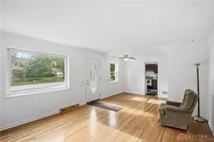 1041 Yorkshire Pl, Dayton, OH 45419 - Photo 7