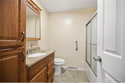 651 Charlotte Avenue, Turtlecreek Twp, OH 45036 - Photo 17