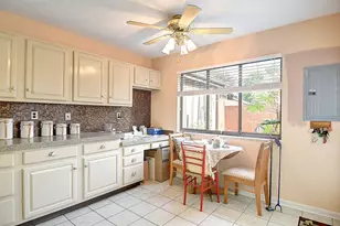 6069 N Quinella Way, Centerville, OH 45459 - Photo 5