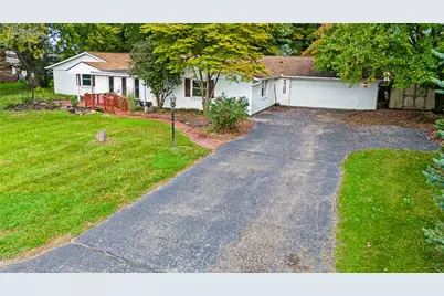 5625 Bradley Drive, Tipp City, OH 45371 - Photo 3