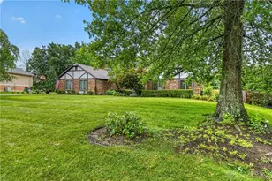 2844 Ramblingwood Ln, Washington Twp, OH 45458 - Photo 3