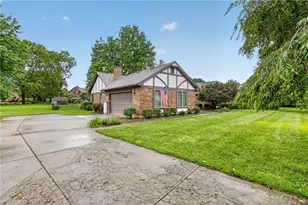 2844 Ramblingwood Ln, Washington Twp, OH 45458 - Photo 5