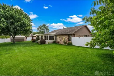 8477 Doe Run Place, Huber Heights, OH 45424 - Photo 39