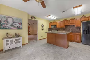 6685 Oakwood Ln, Huber Heights, OH 45424 - Photo 11