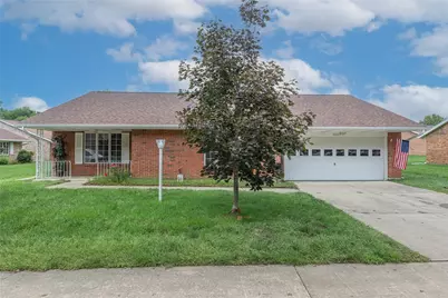 6685 Oakwood Lane, Huber Heights, OH 45424 - Photo 1