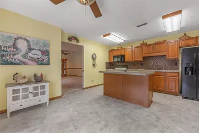 6685 Oakwood Lane, Huber Heights, OH 45424 - Photo 11