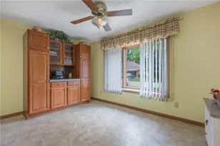 6685 Oakwood Ln, Huber Heights, OH 45424 - Photo 9