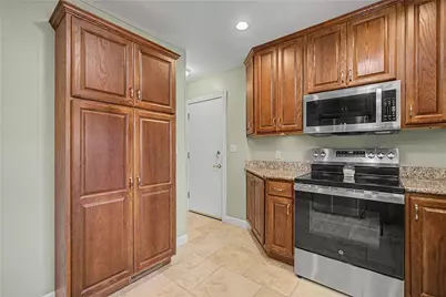 1702 Countryside Drive, Beavercreek, OH 45432 - Photo 9