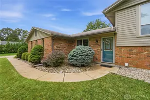 881 Lyncreek Dr, Washington Twp, OH 45458 - Photo 5