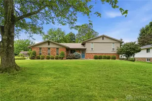 881 Lyncreek Dr, Washington Twp, OH 45458 - Photo 3