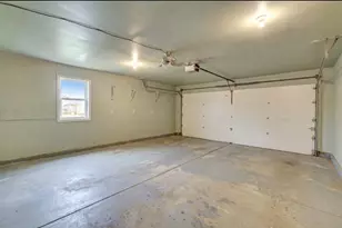 208 N Village Dr, Centerville, OH 45459 - Photo 23