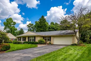 208 N Village Dr, Centerville, OH 45459 - Photo 3