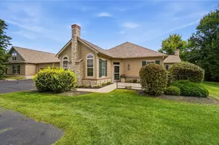 2375 Locust Hill Blvd, Beavercreek, OH 45431 - Photo 1