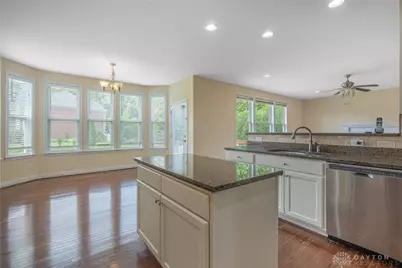 10049 Meadow Woods Lane, Washington Twp, OH 45458 - Photo 5