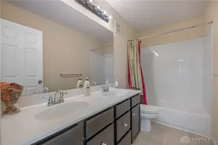 10049 Meadow Woods Ln, Washington Twp, OH 45458 - Photo 19