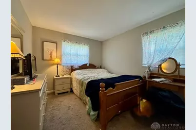 7201 Carmelita Drive, Huber Heights, OH 45424 - Photo 33
