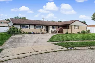 7013 Cologne Pl, Huber Heights, OH 45424 - Photo 3
