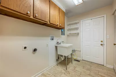 2206 Fox Run Road, Miami Township, OH 45459 - Photo 17