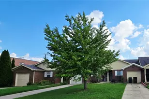 3124 Valerie Arms Dr, Dayton, OH 45405 - Photo 1