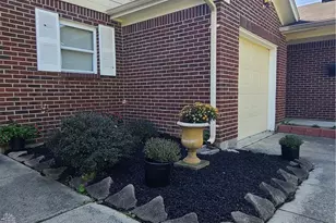 3124 Valerie Arms Dr, Dayton, OH 45405 - Photo 3