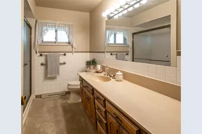 1072 Ceylon Circle, Beavercreek, OH 45430 - Photo 15