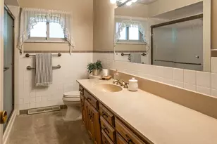 1072 Ceylon Cir, Beavercreek, OH 45430 - Photo 15