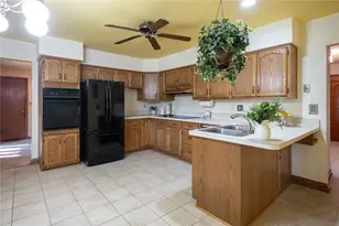 1072 Ceylon Cir, Beavercreek, OH 45430 - Photo 7