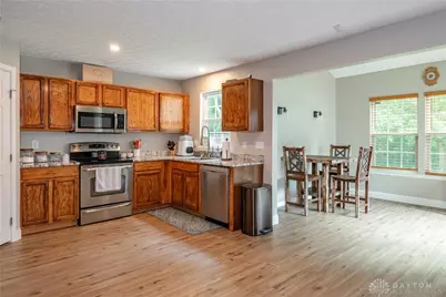 1680 Wimbledon Drive, Fairborn, OH 45324 - Photo 9