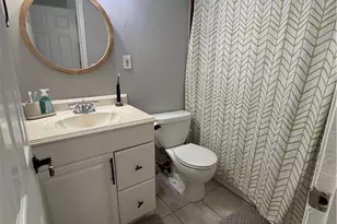 11884 Hamden Dr, Cincinnati, OH 45240 - Photo 17