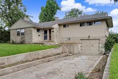 306 E Meeker Avenue, Greenville, OH 45331 - Photo 1