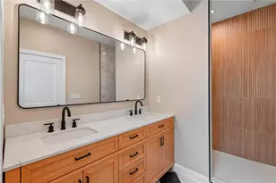 3908 Edwards Rd, Cincinnati, OH 45209 - Photo 3