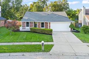 8349 Chinaberry Pl, Huber Heights, OH 45424 - Photo 9